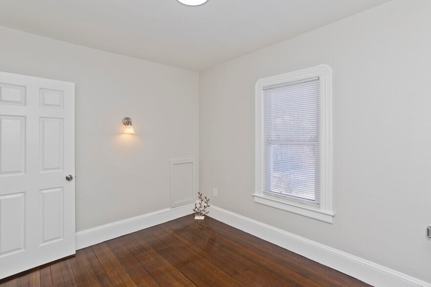 Building Photo - 68 Ottawa St