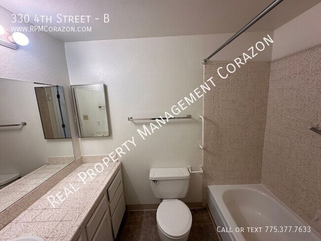 Building Photo - 330 4th St