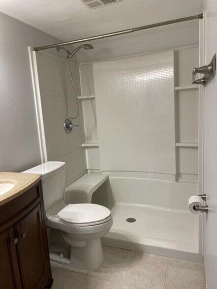 Bathroom - 3710 N Pine Island Rd