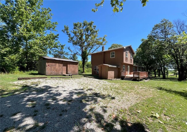 Building Photo - Potosi - 4 Bed, 3 bath Large home close to...