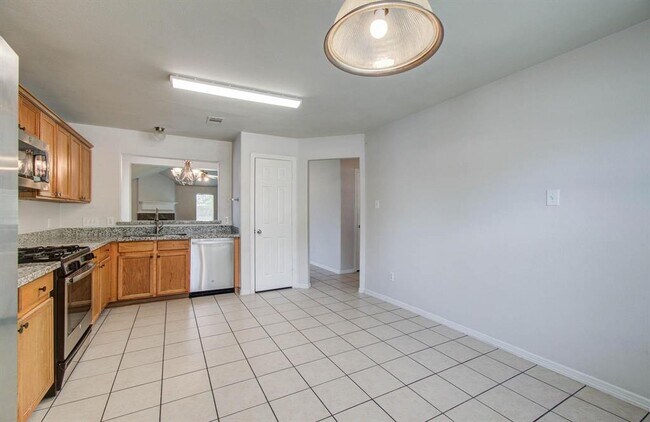 Building Photo - 21903 Silverfield Park Ln