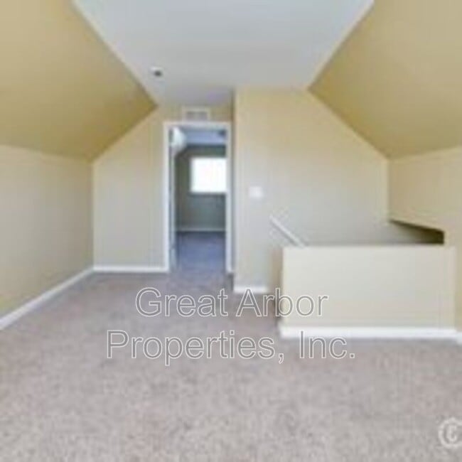 Building Photo - 1062 Rambling Rd