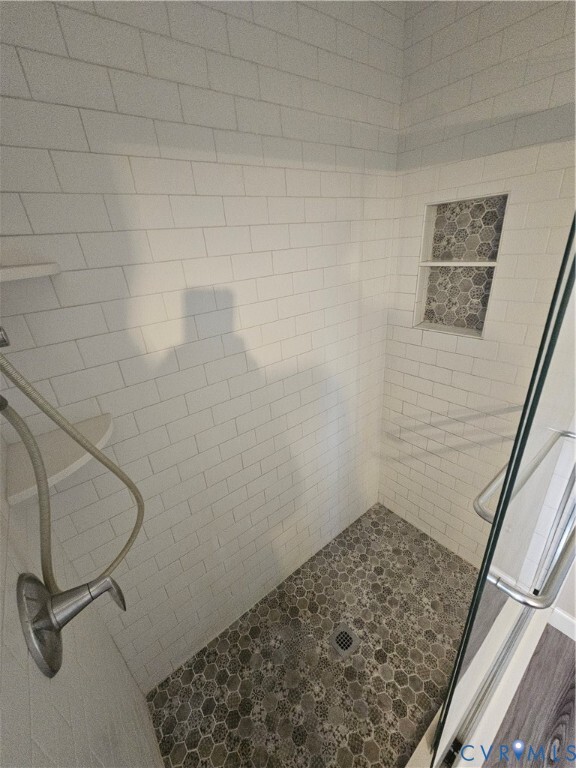 Building Photo - 517 Pleasanthill Dr