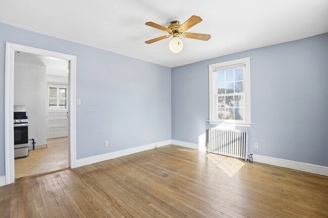 Building Photo - 12 Cardinal Rd