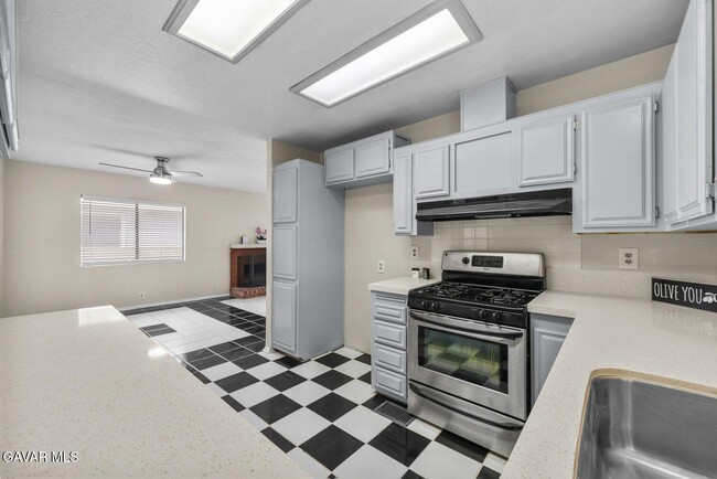 Building Photo - 1858 Park Cir Dr