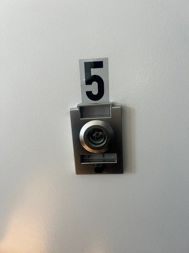 Building Photo - 231 Dayton Ave