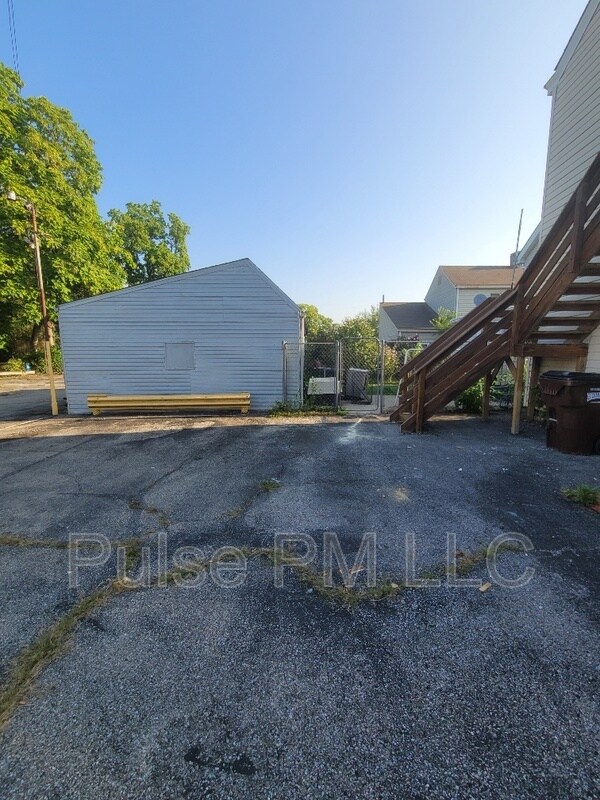 Building Photo - 3715 Park Ave