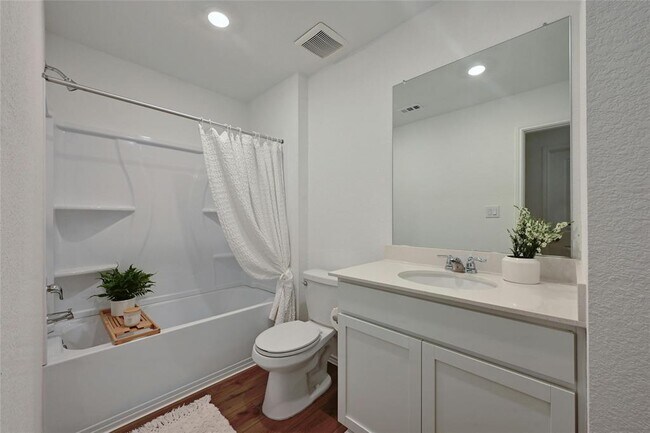 Building Photo - 203 Chapel Beck Dr