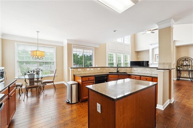 Building Photo - 1489 Belmont Hills