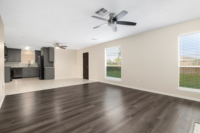 Building Photo - 21039 Vista Trail Ct
