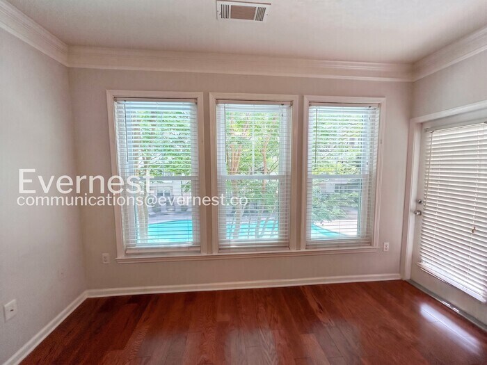 Building Photo - 1850 Cotillion Dr