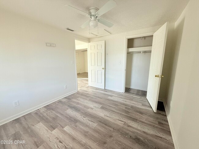 Building Photo - 237 Helen Ave