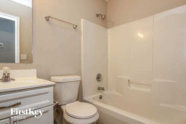 Building Photo - 8720 Kismet Dr