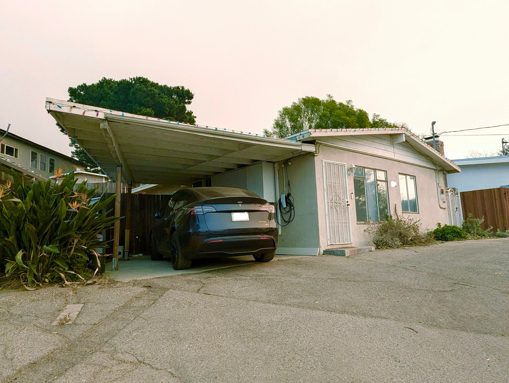 Building Photo - 1231 Montecito Dr