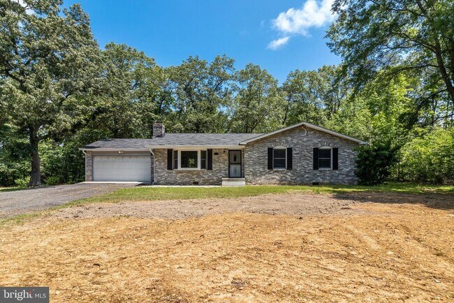 Building Photo - 6350 Port Tobacco Rd