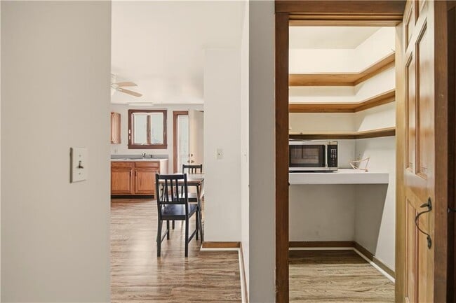 Building Photo - 46 Simmons Rd