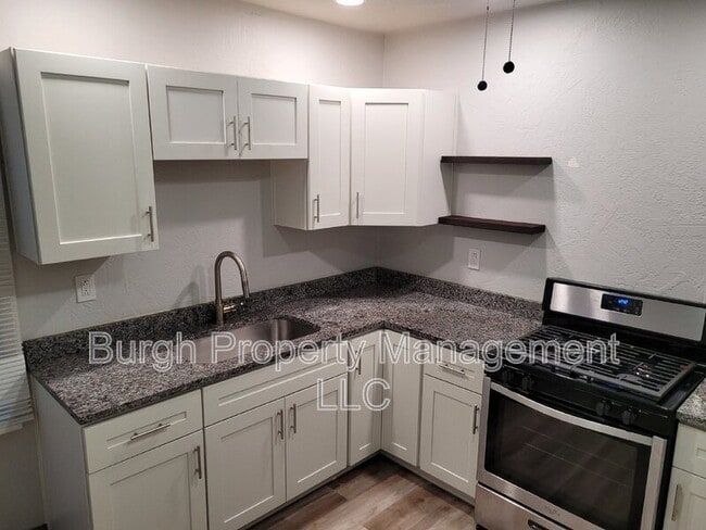 Primary Photo - 2607 Voelkel Ave