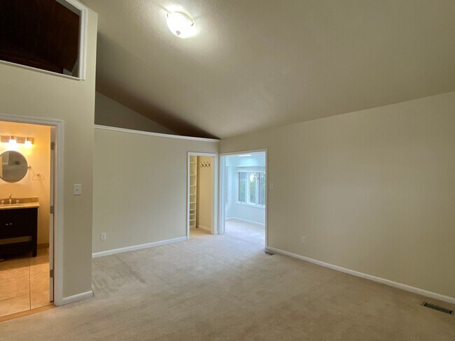 Building Photo - SHADOWLAWN HEIGHTS