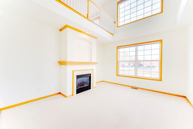 Building Photo - 1968 Bluestem Ln