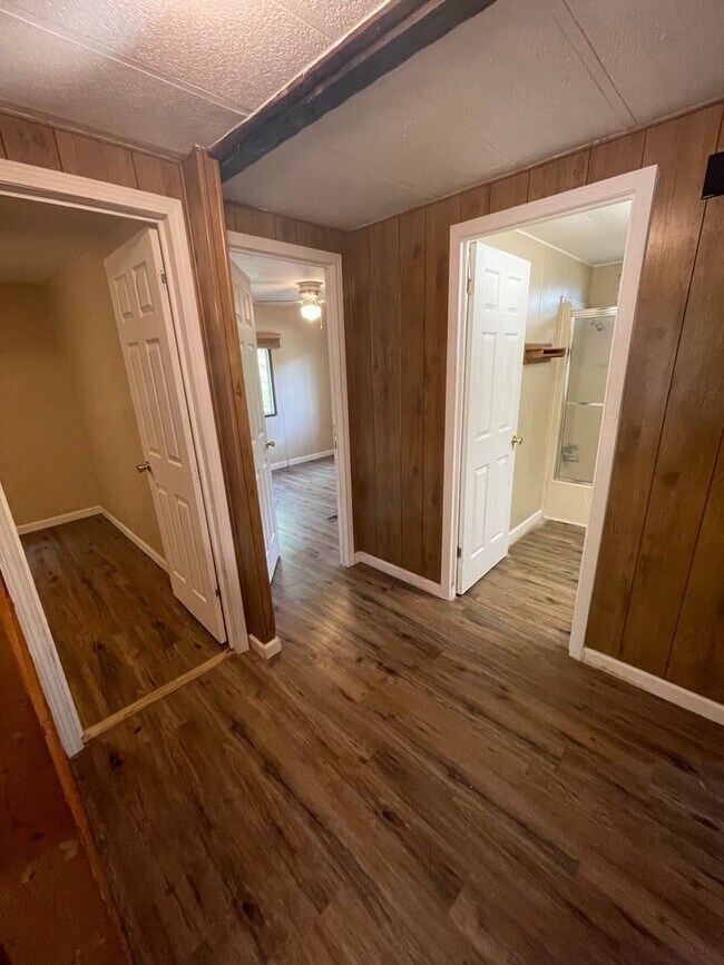 Building Photo - NEW ON MARKET /// RIVER FRONT CABIN AVAILABLE!!