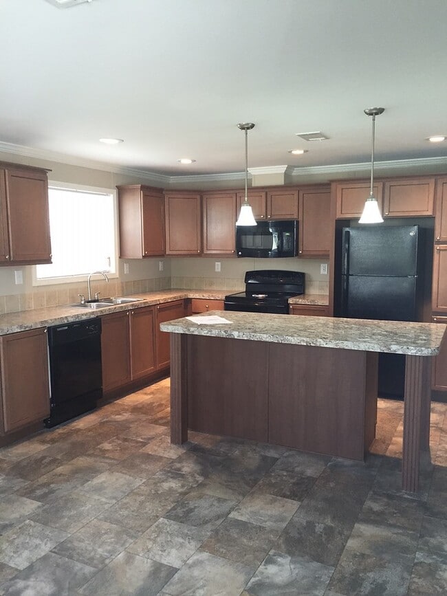 Building Photo - 2170 NW 47th Cir