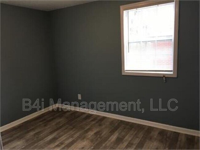 Building Photo - 324 Macedonia Rd SE