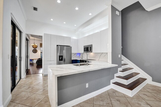 Building Photo - 3946 NW 84th Way
