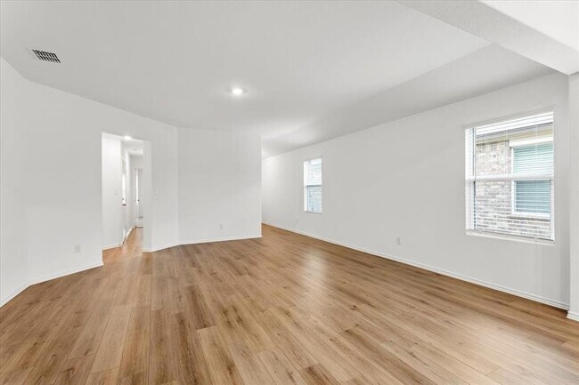 Building Photo - 487 Alamito Ave