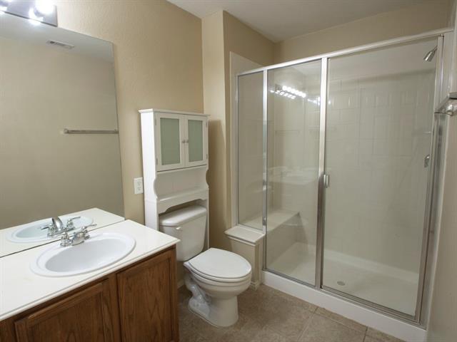 Building Photo - 2228 Stonepark Pl
