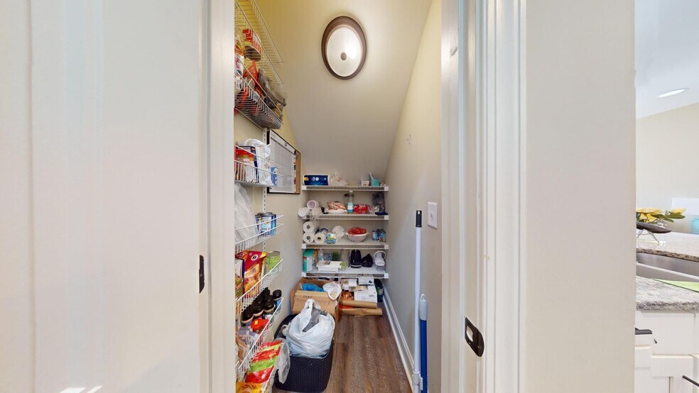 Building Photo - Eagle Ridge Townhome