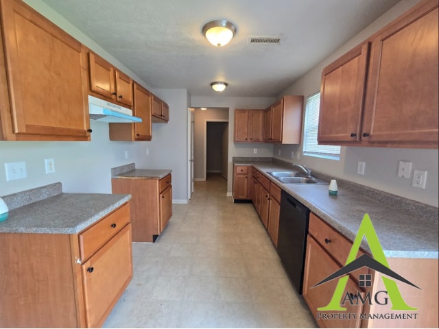 Building Photo - 4403 Bellchime Dr