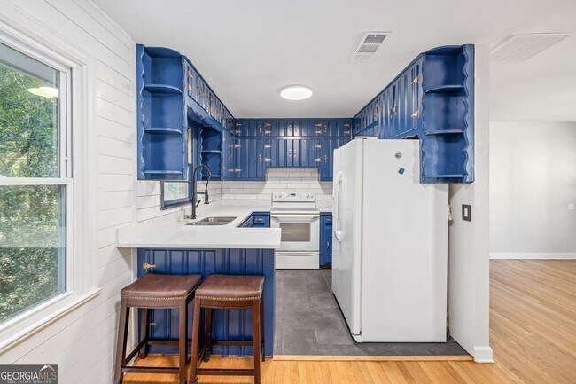 Building Photo - 4041 Fincher Dr