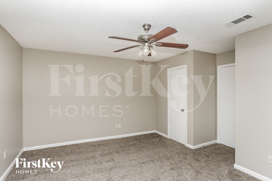 Building Photo - 231 Myrtle Dr