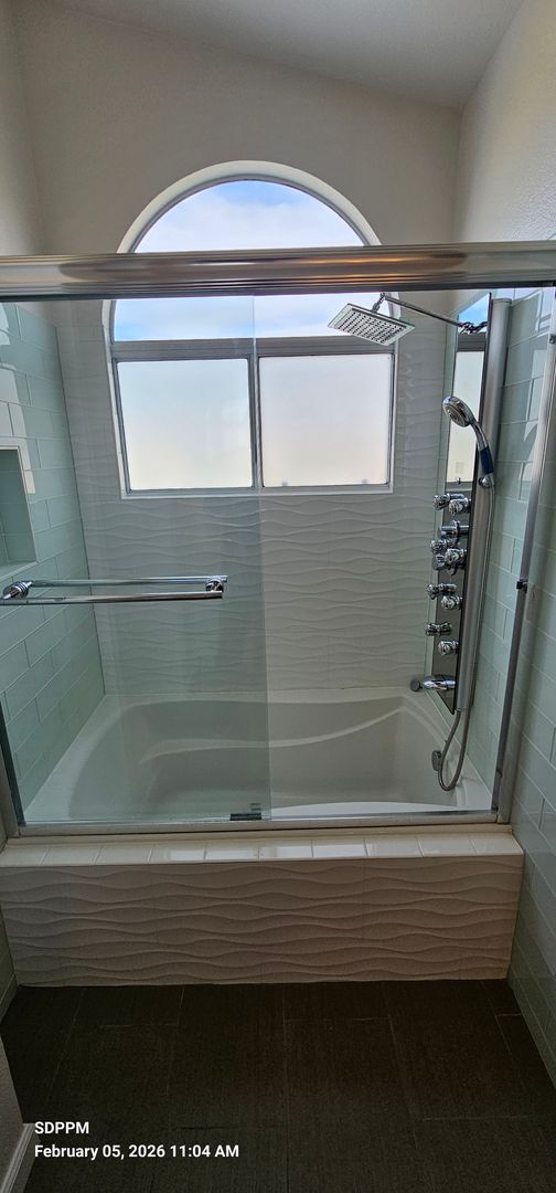 Building Photo - NORTH MIRA MESA / SAN DIEGO - Nice Renovated 4 Bedroom / 2.5 Bath House.  AVAILABLE NOW!