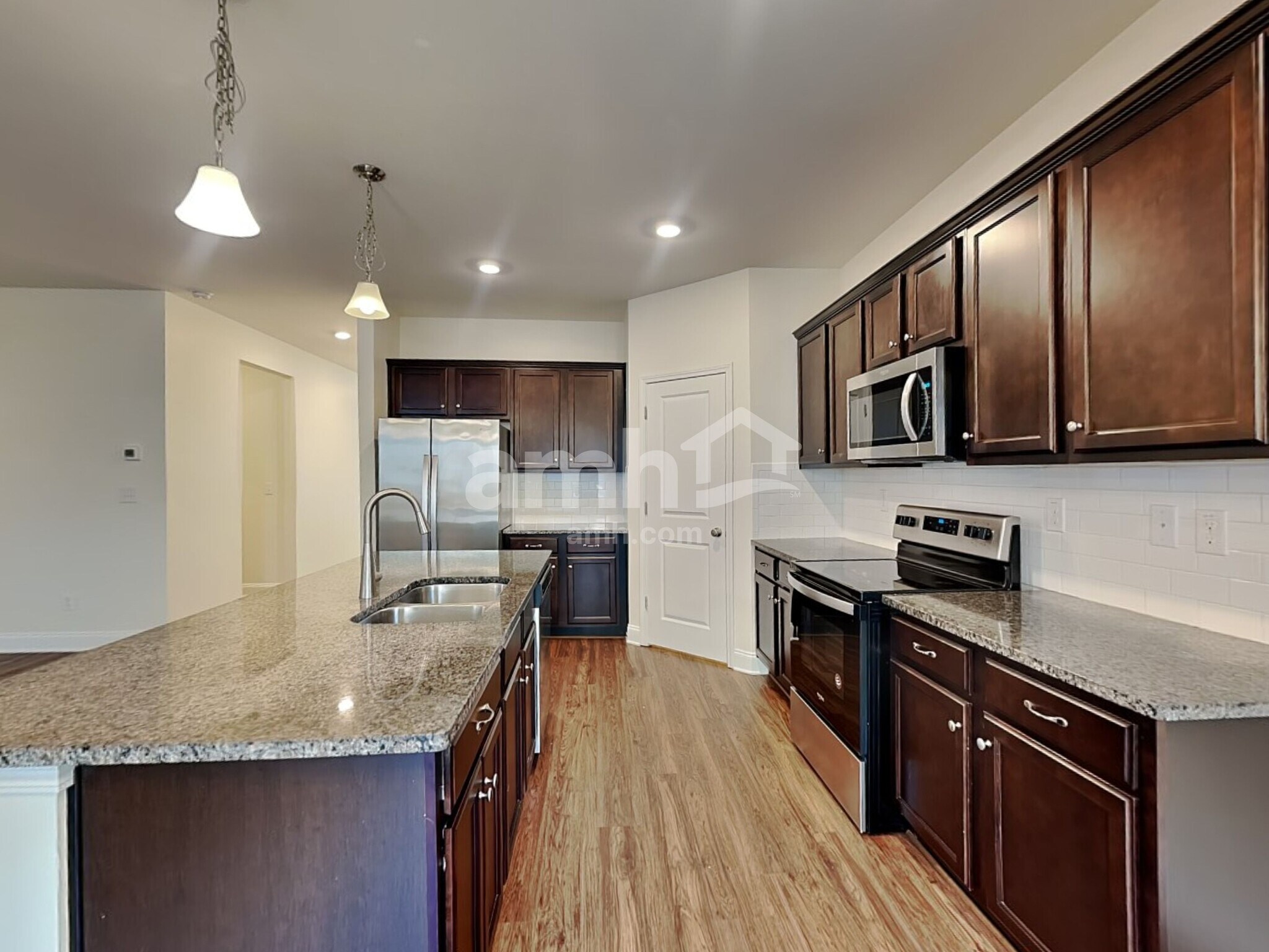 Building Photo - 1930 Sterling Brook Ct