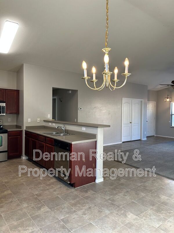 Building Photo - 1872 St David Ct