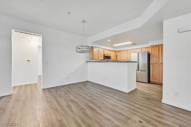 Building Photo - 8777 W Maule Ave