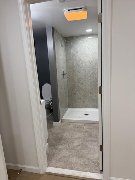 Building Photo - 227 Tolbert St NE