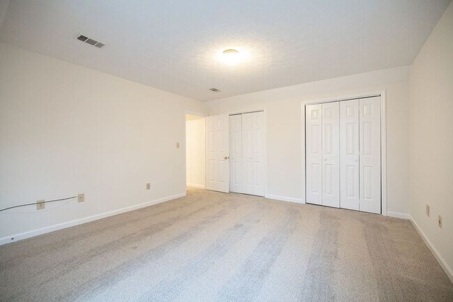 Building Photo - 110 Breckenridge Ln