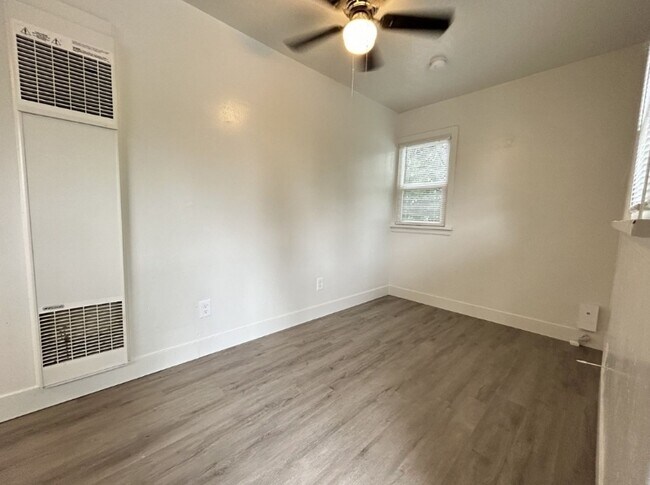 Building Photo - 3128 S 900 E