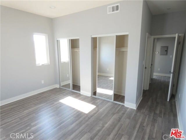 Building Photo - 1923 Holly Dr