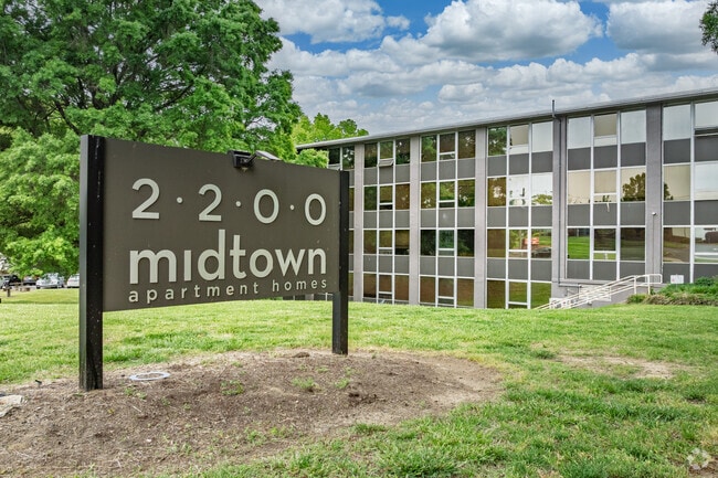 2200 W Cornwallis Dr - 2200 Midtown