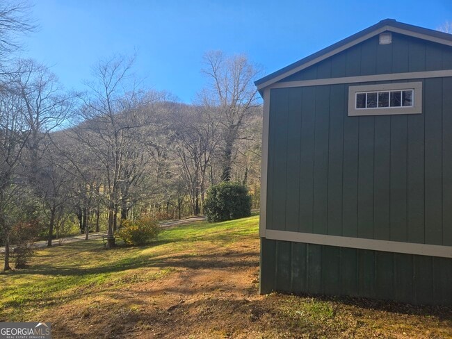 Building Photo - 105 WZ