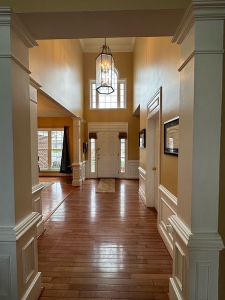 Building Photo - 9517 Mountwood Dr