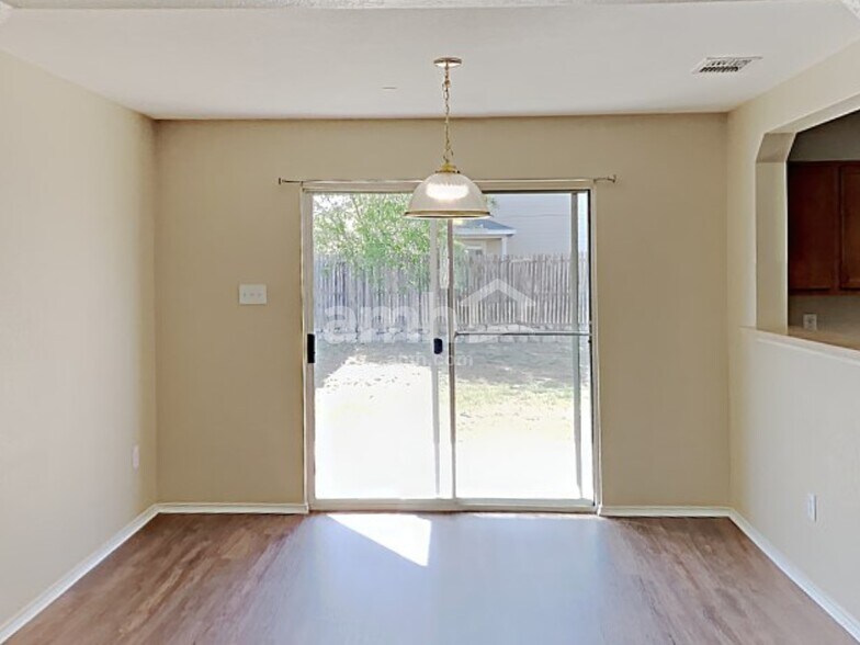 Building Photo - 9331 Juniper SPG