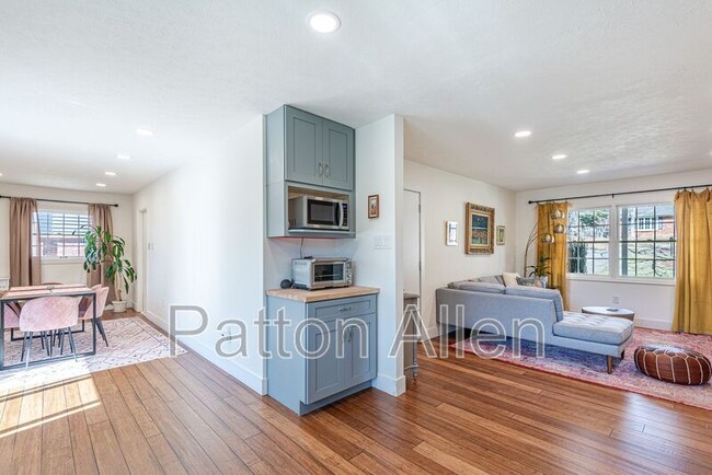 Building Photo - 7 Brookcliff Dr