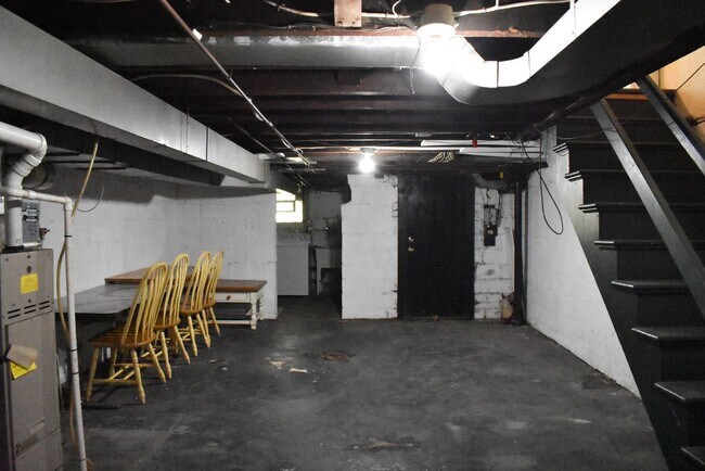 Building Photo - 1629 Nevada St