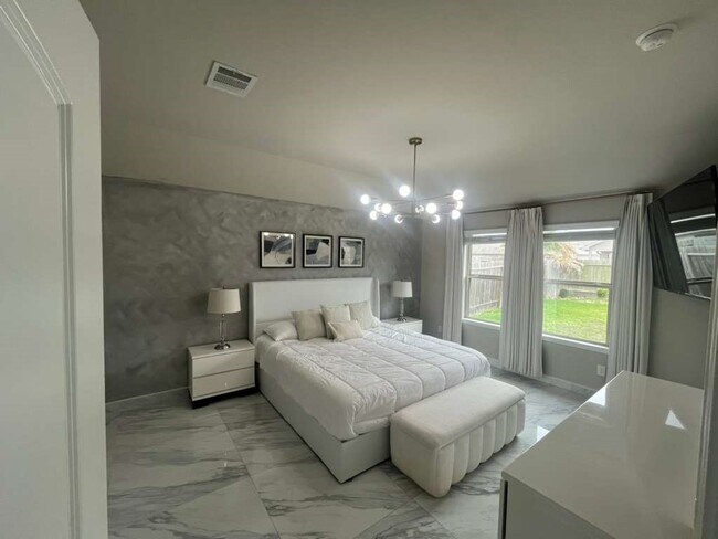 Building Photo - 22623 Theodoli Dr