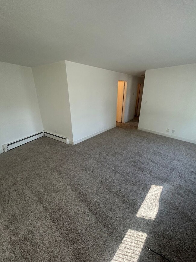 Building Photo - 2410 W 45th Ave