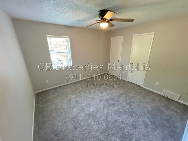 Building Photo - 2219 Goldbrier Ln